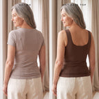 Dezelfde vrouw van achteren: links bh-lijnen door een dun shirt, rechts een gladde rug in de bruine comfort top