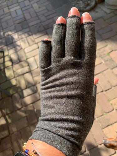Foto van een klant bij deze voetsleeves